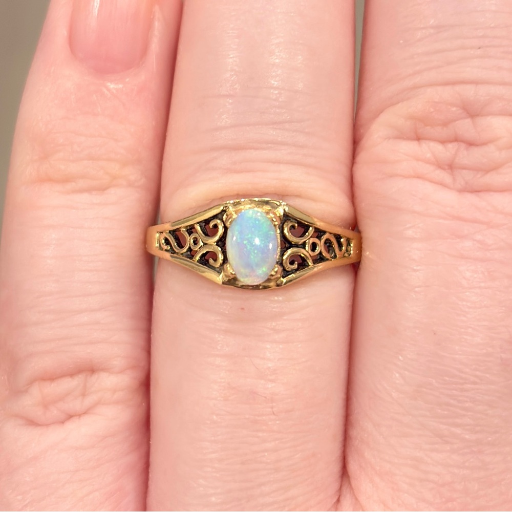 Vintage 14K Gold Opal Ring, Mid Century Filigree, Size 5.5 - Picture 2 of 15